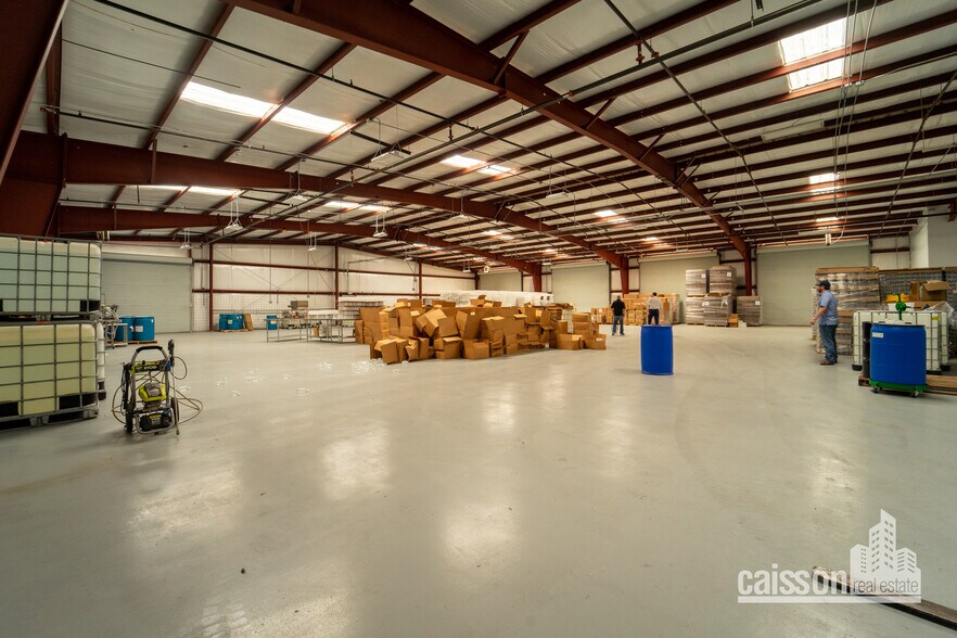 More Photos Of 11618 Nacogdoches Rd, San Antonio Warehouse For Lease