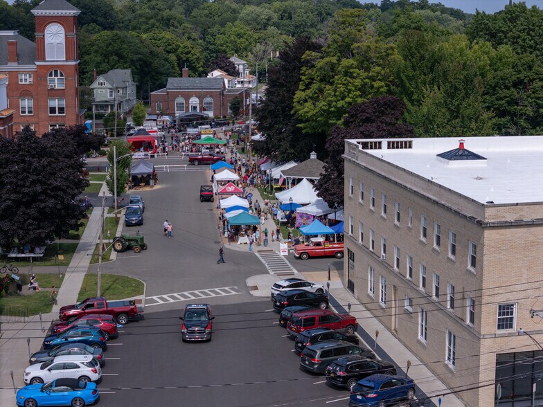 More Photos Of 1 Park Place Ave, Fredonia Office For Lease