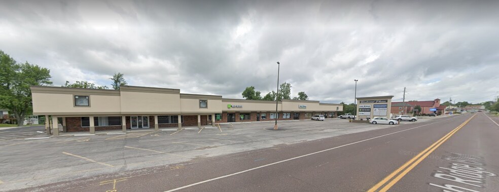 More Photos Of 3015 High Ridge Blvd, High Ridge Freestanding For Sale