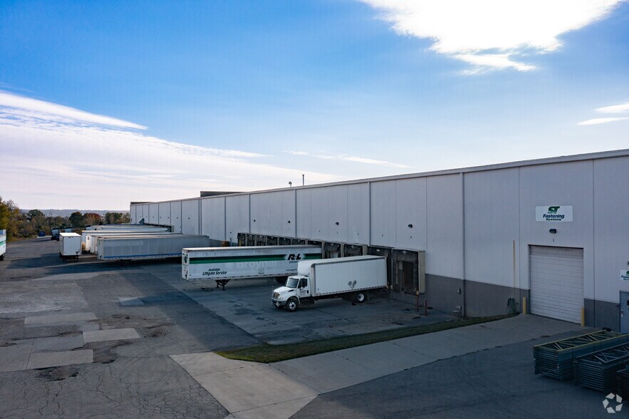 More Photos Of 3095 McBride Ct, Hamilton Warehouse For Lease