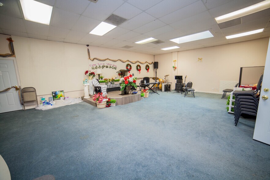 More Photos Of 3563 San Pablo Dam Rd, Richmond Freestanding For Sale