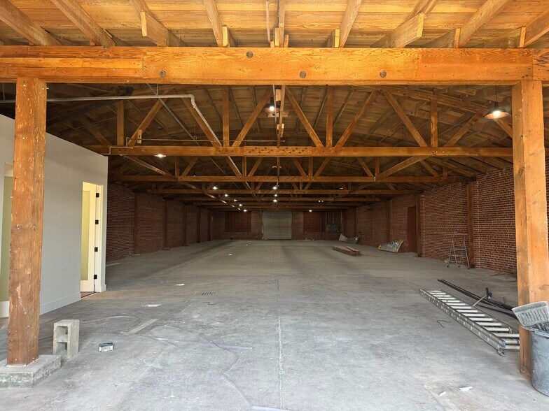More Photos Of 738 E 61st St, Los Angeles Warehouse For Lease