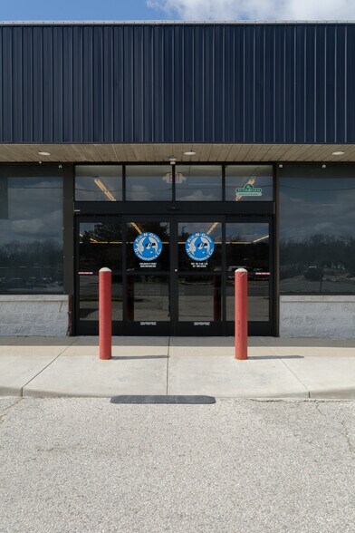 More Photos Of 2706 S 11th St, Niles Freestanding For Sale