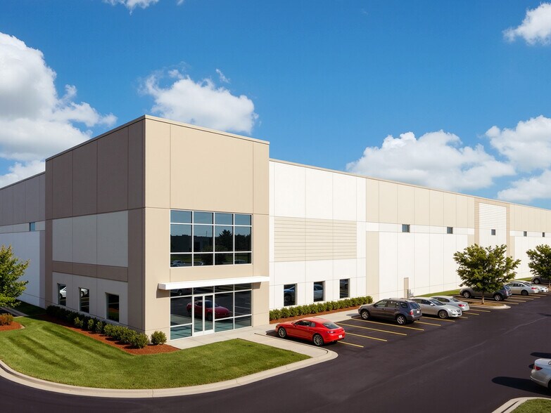 Primary Photo Of 2600 Corporate Pky, Algonquin Distribution For Lease