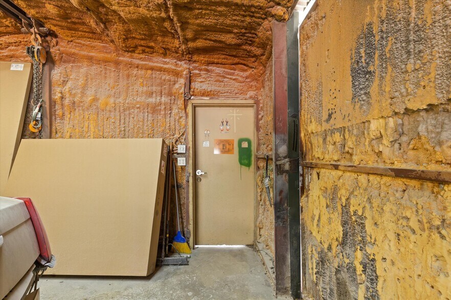 More Photos Of 725 Holmes Dr, Granbury Auto Repair For Sale