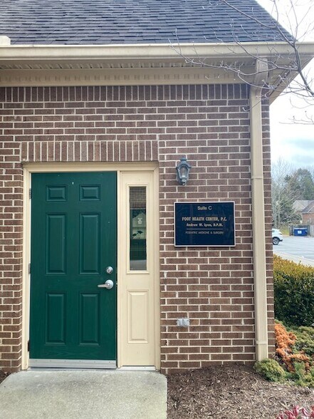 More Photos Of 659 Emory Valley Rd, Oak Ridge Office For Lease