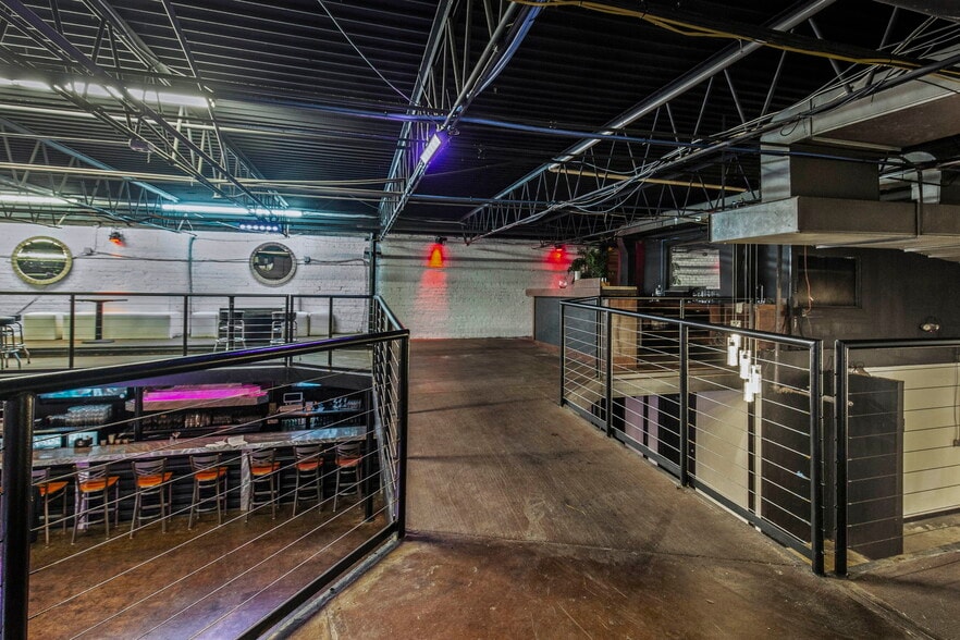 More Photos Of 110 E South St, Jackson Bar For Sale