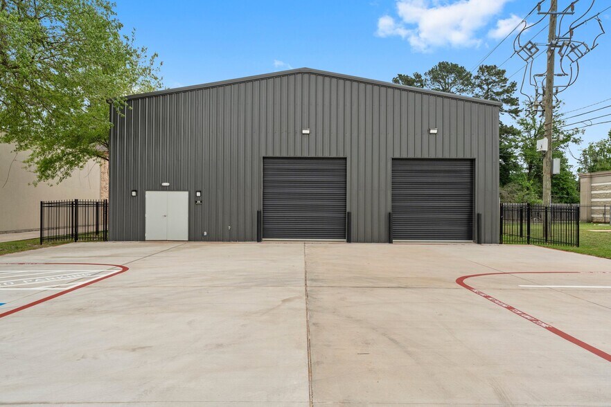 More Photos Of 810 Honea Egypt Rd., Magnolia Flex For Sale