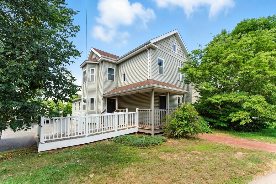 Primary Photo Of 155 Oak St, Glastonbury Medical For Sale