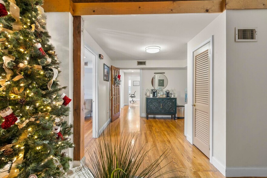 More Photos Of 51 N Main St, Southington Office For Lease