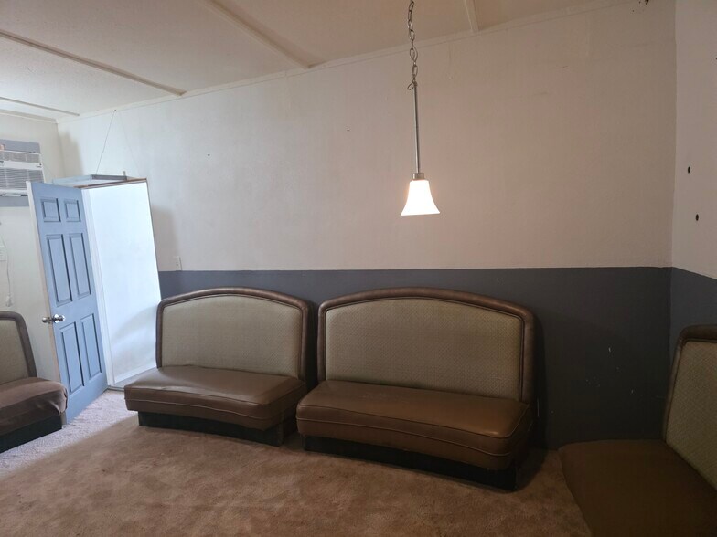 More Photos Of 99-930 Iwaena St, Aiea Warehouse For Lease
