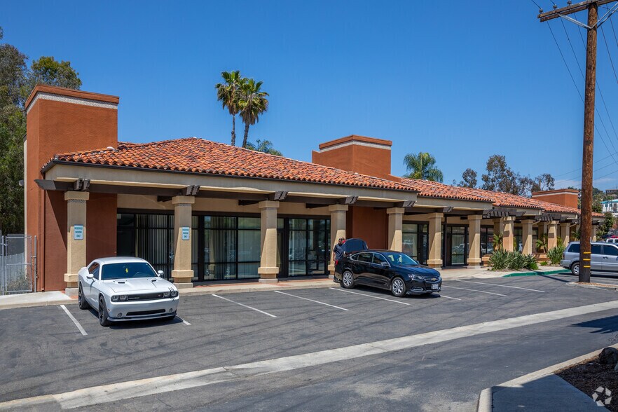 More Photos Of 1320-1340 W Valley Pky, Escondido Unknown For Lease