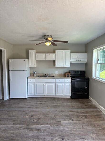 More Photos Of , Kingsport Multifamily For Sale