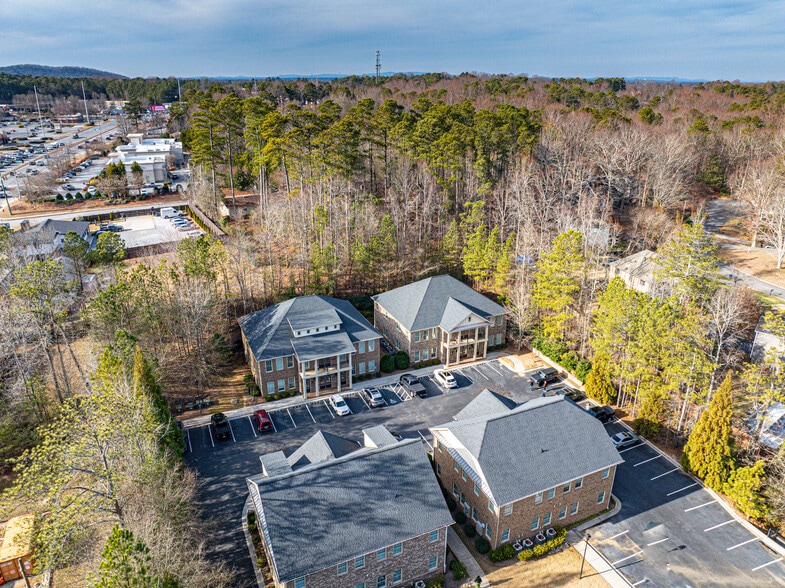 More Photos Of 1905 Woodstock Rd, Roswell Office For Lease