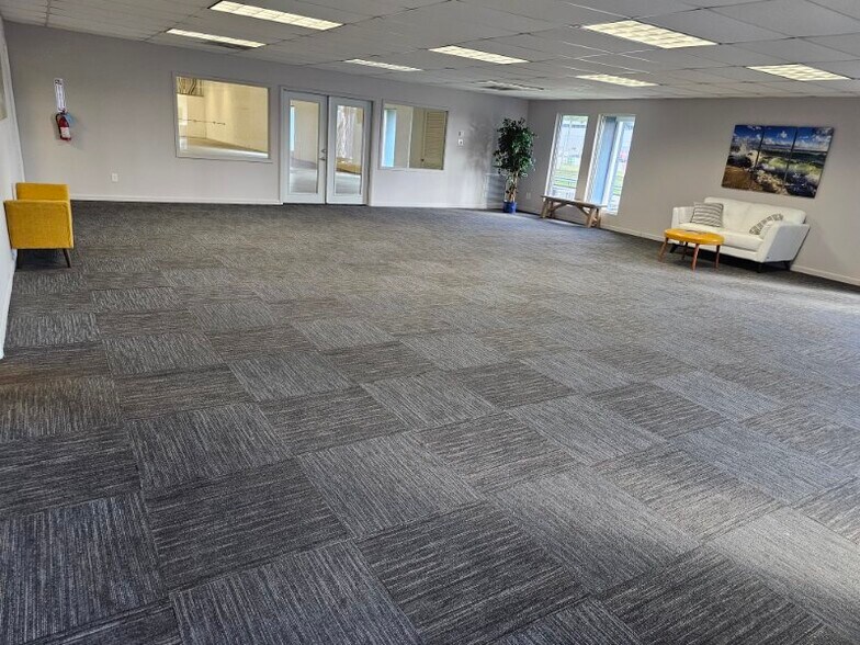 More Photos Of 3277 SE 14th Ave, Fort Lauderdale Warehouse For Lease