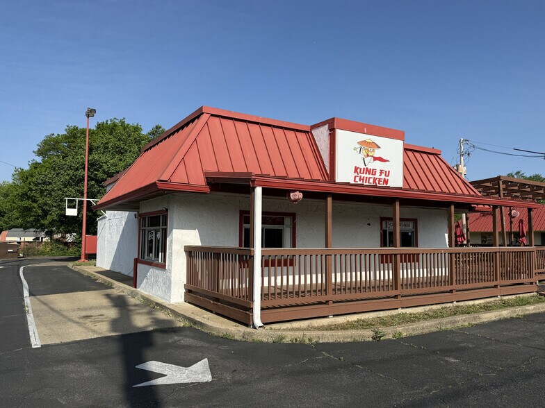 More Photos Of 325 S Green River Rd, Evansville Fast Food For Lease