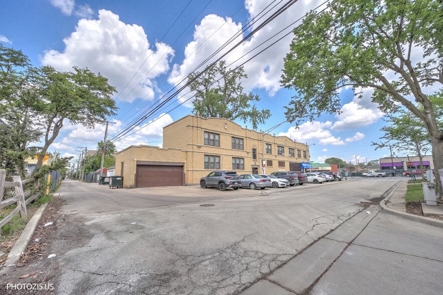 More Photos Of 6533 W North Ave, Oak Park Storefront Retail Office For Sale