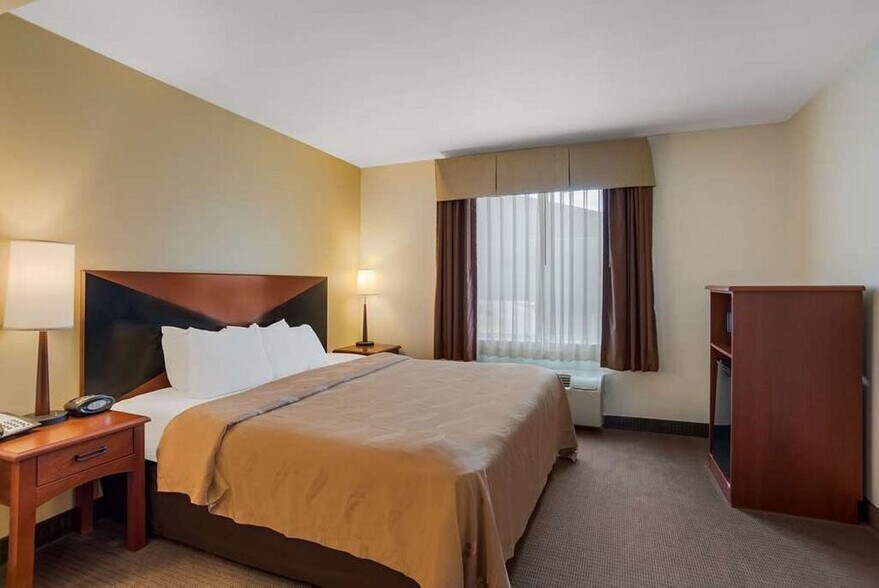 More Photos Of 1435 Doron Dr, Chambersburg Hotel For Sale