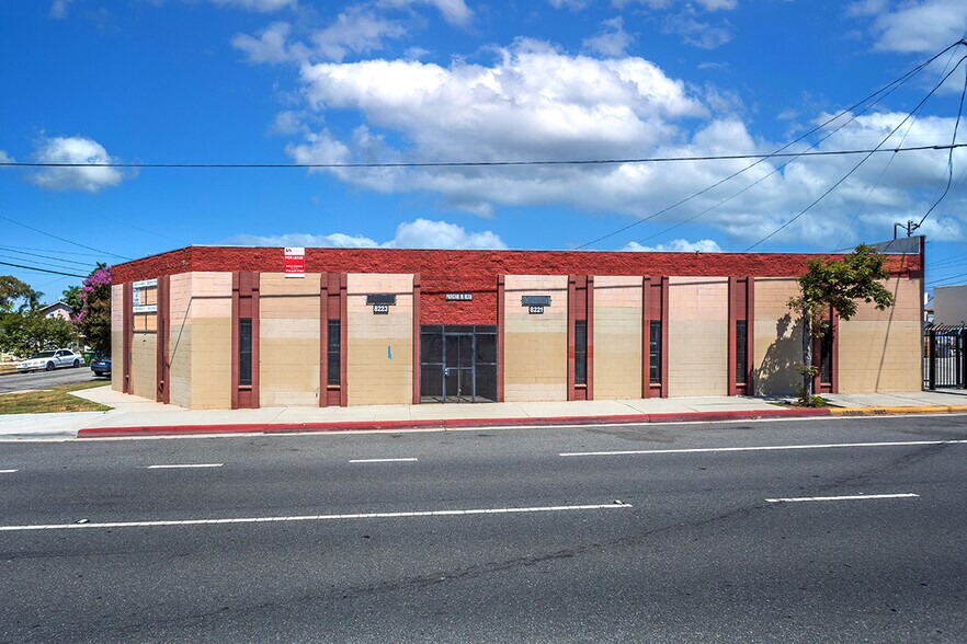More Photos Of 12561-12563 Persing Dr, Whittier Showroom For Sale