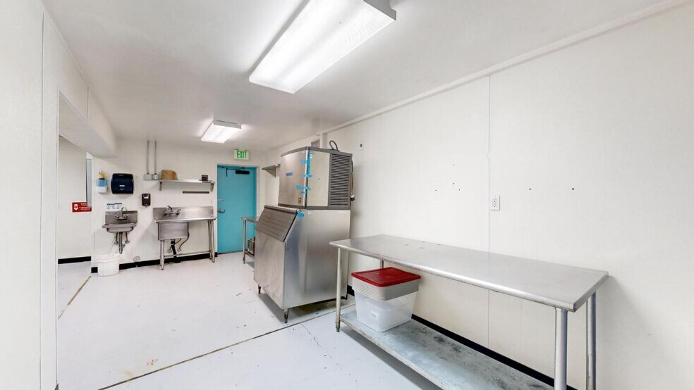 More Photos Of 160 E Main St, Lyons Restaurant For Sale