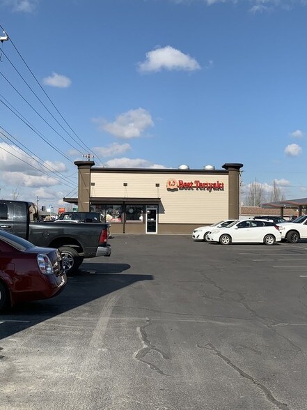 More Photos Of 1424-1490 Lancaster Dr NE, Salem Unknown For Lease