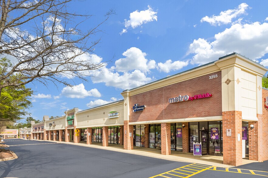 More Photos Of 3255 Lawrenceville Suwanee Rd, Suwanee Unknown For Lease