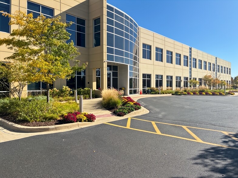 More Photos Of 2815 Forbs Ave, Hoffman Estates Coworking Space