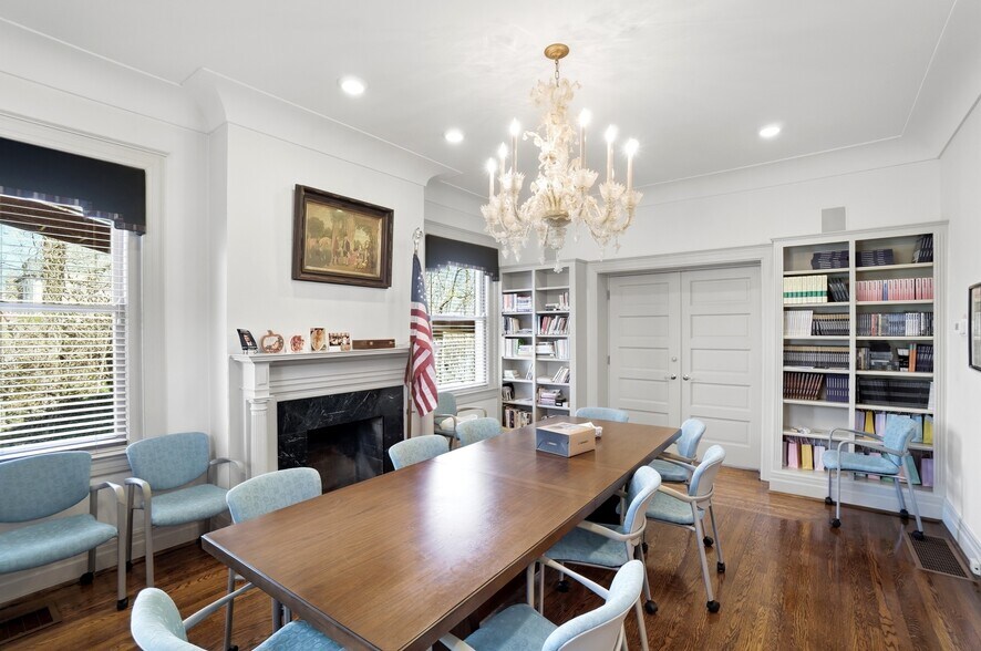 More Photos Of 2406 Auburn Ave, Cincinnati Office Residential For Sale