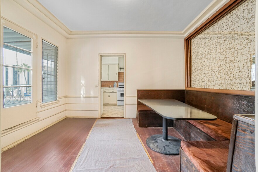 More Photos Of 728 S Genesee Ave, Los Angeles Apartments For Sale