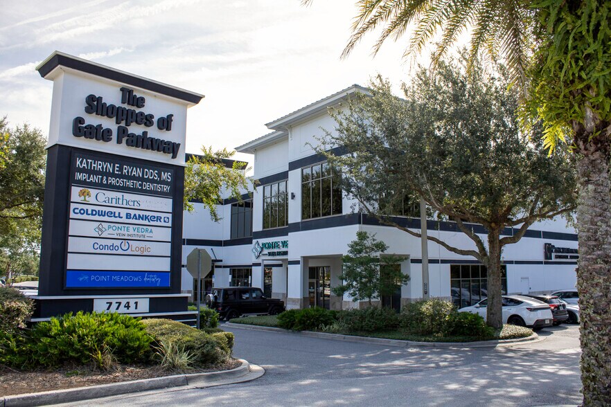 More Photos Of 7741 Point Meadows Dr, Jacksonville Office For Lease