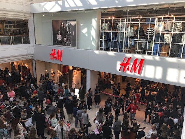 More Photos Of Swan Centre, Eastleigh Storefront For Lease