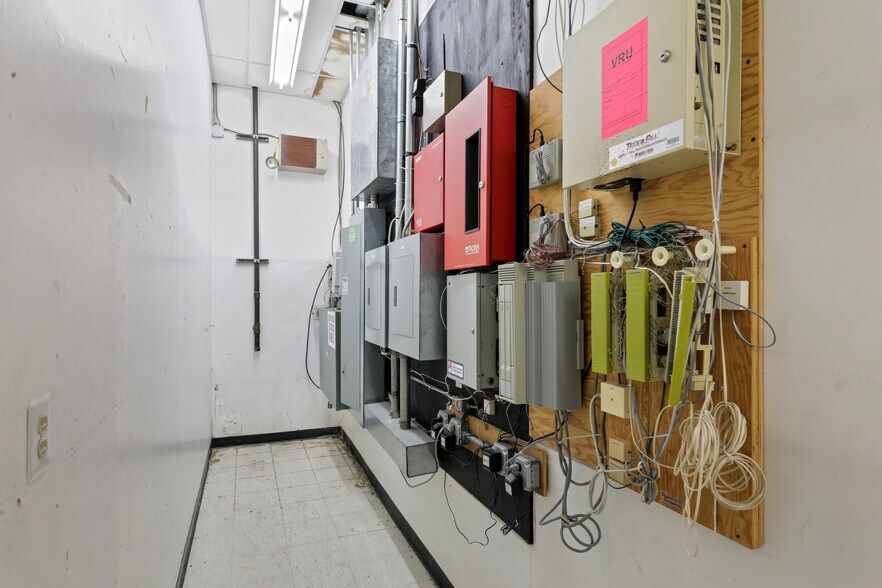 More Photos Of 201 N Hermitage Ave, Trenton Freestanding For Sale