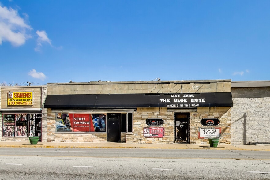 Primary Photo Of 1715 W Roosevelt Rd, Broadview General Retail For Lease
