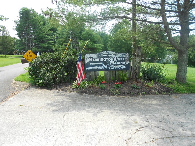 Primary Photo Of 234 Homestead Ln, Lancaster Marina For Sale