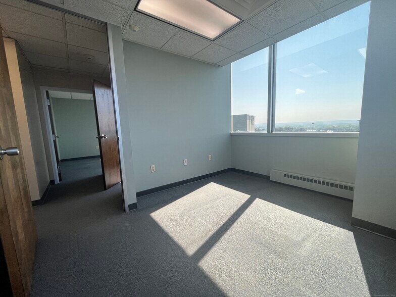 More Photos Of 100 Retreat Ave, Hartford Medical For Sale