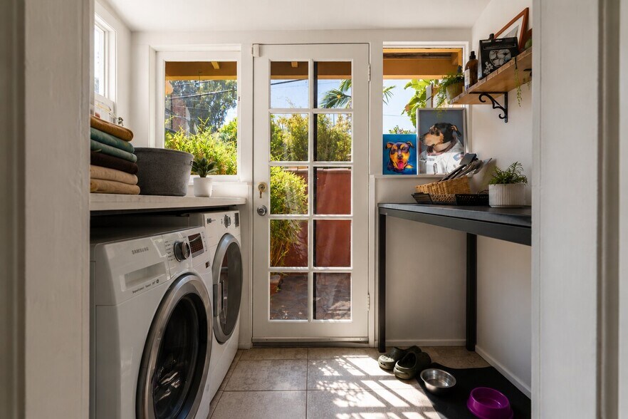 More Photos Of 1501 Westerly Ter, Los Angeles Apartments For Sale