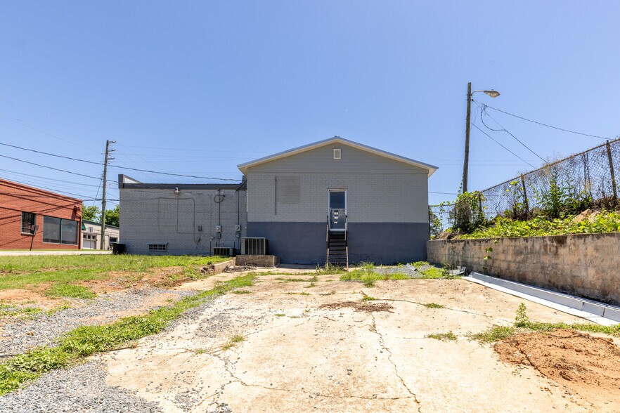 More Photos Of 501 W Forsyth St, Americus General Retail For Sale
