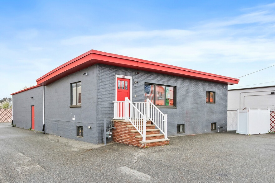 More Photos Of 29 Linden St, Medford Flex For Sale