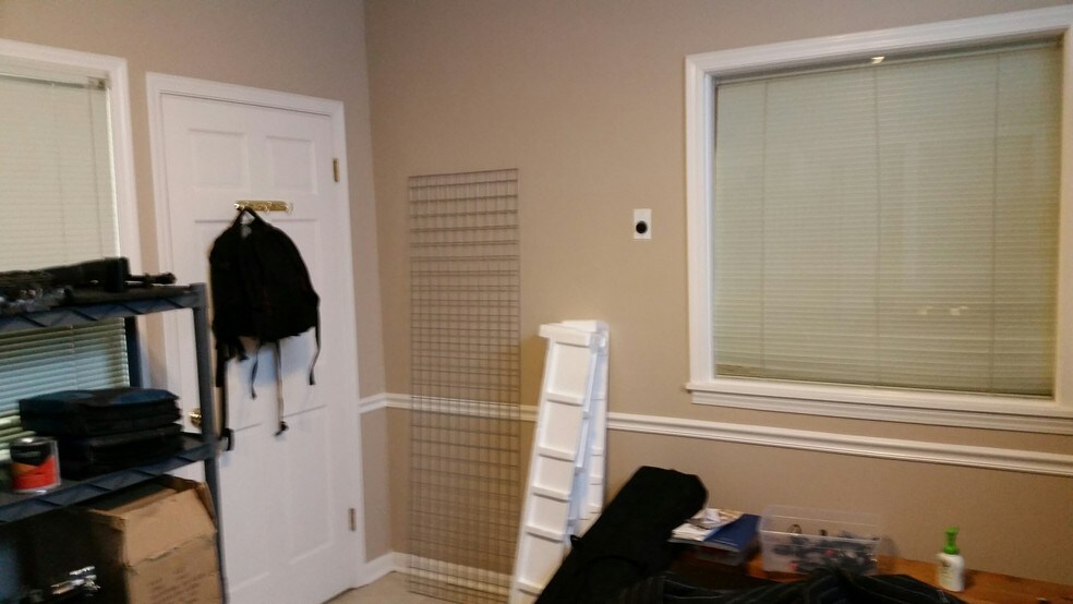 More Photos Of 9140 Broadway Ave, Brookfield Office For Sale