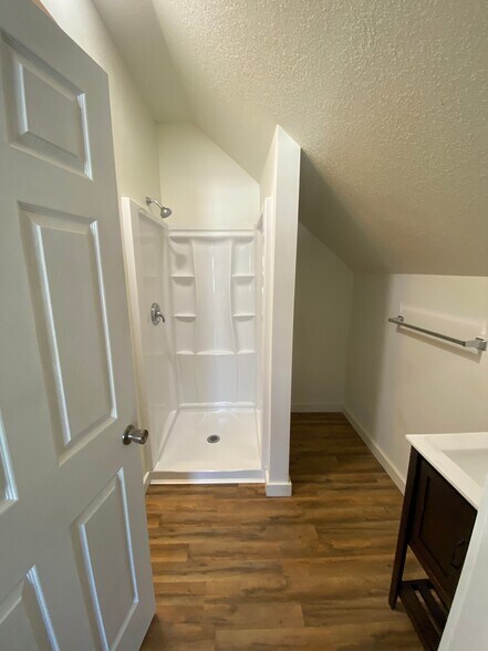 More Photos Of 8705 E 63rd Trafficway, Kansas City Apartments For Sale