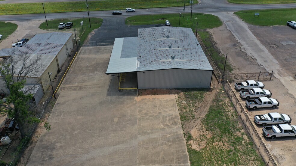 More Photos Of 2312 TX-135 Hwy, Kilgore Warehouse For Lease