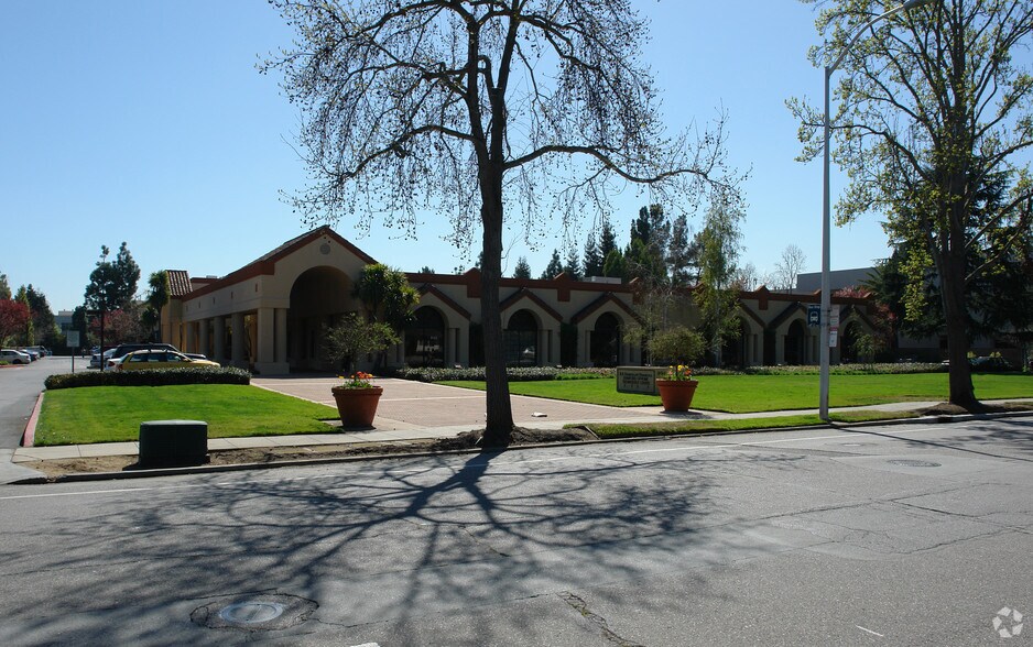More Photos Of 855 California Ave, Palo Alto Office For Lease