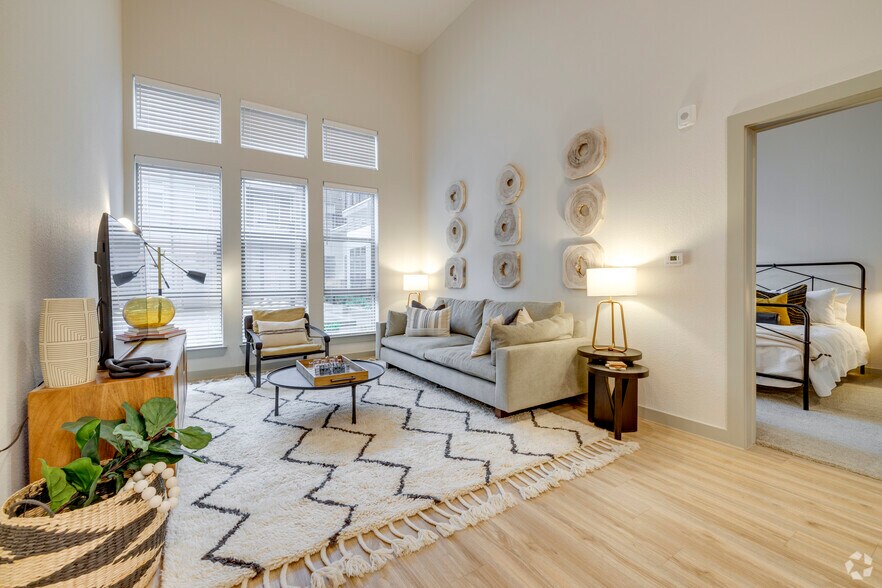 More Photos Of 2219 E 11th St, Tulsa Apartments For Lease