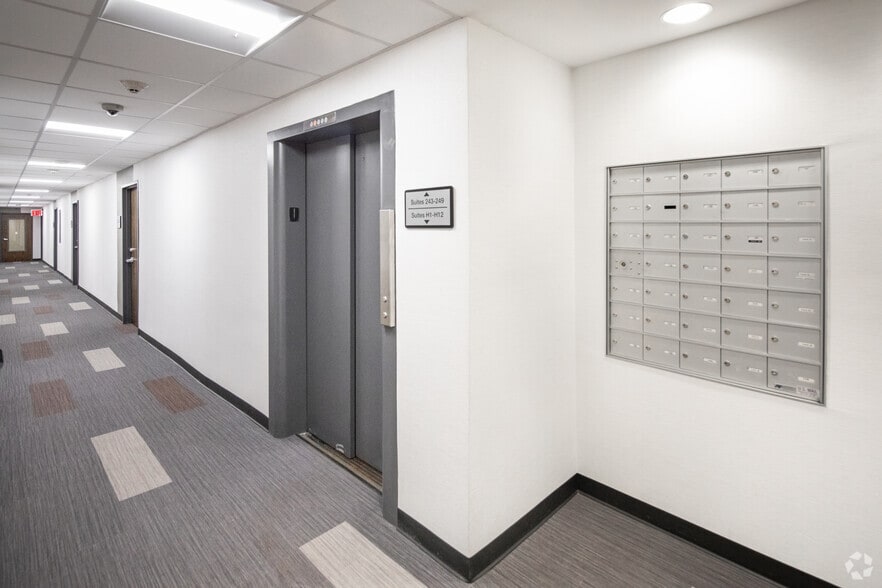 More Photos Of 30 Hempstead Ave, Rockville Centre Coworking Space