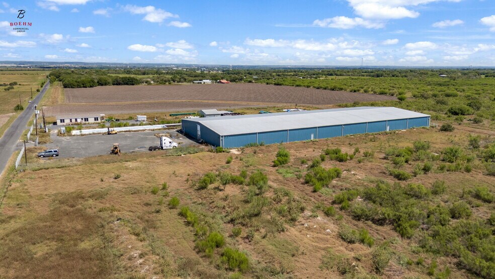 More Photos Of 833 County Road 583, La Coste Research And Development For Sale