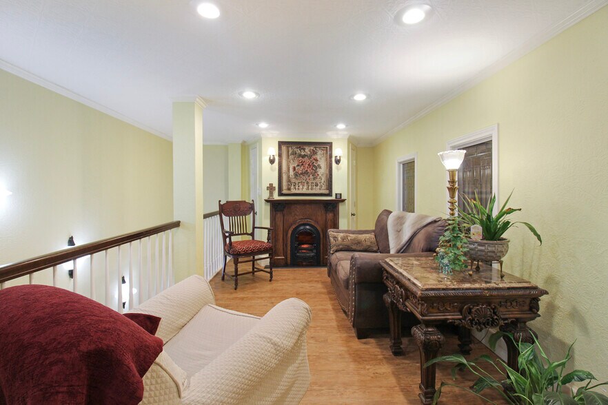More Photos Of 101 Runnels St, De Kalb Lodge Meeting Hall For Sale
