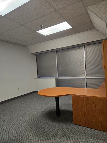 More Photos Of 2828 E Trinity Mills Rd, Carrollton Office For Lease