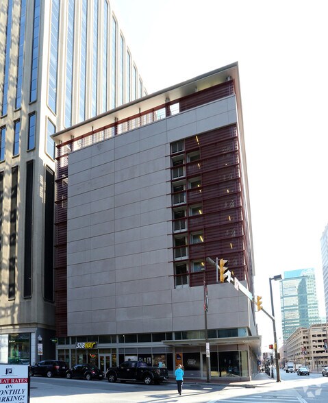 More Photos Of 30 Light St, Baltimore Parking Garage For Lease