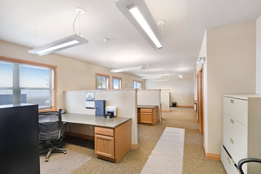 More Photos Of 299 Prairie Dr, Stanley Office For Sale