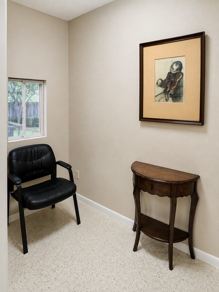 More Photos Of 761 E Prima Vista Blvd, Port Saint Lucie Office For Lease
